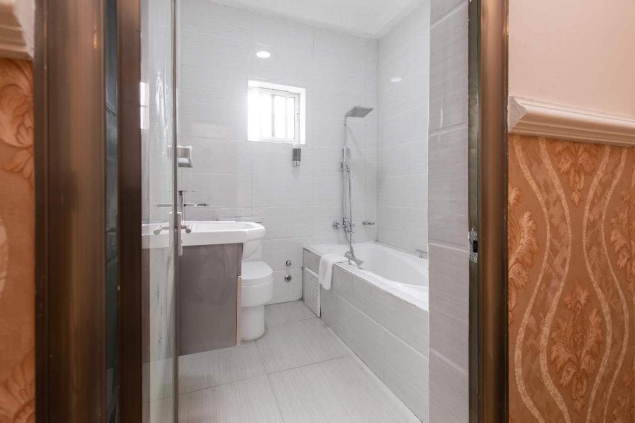 Ag Hotel And Suites Ogbodjo エクステリア 写真