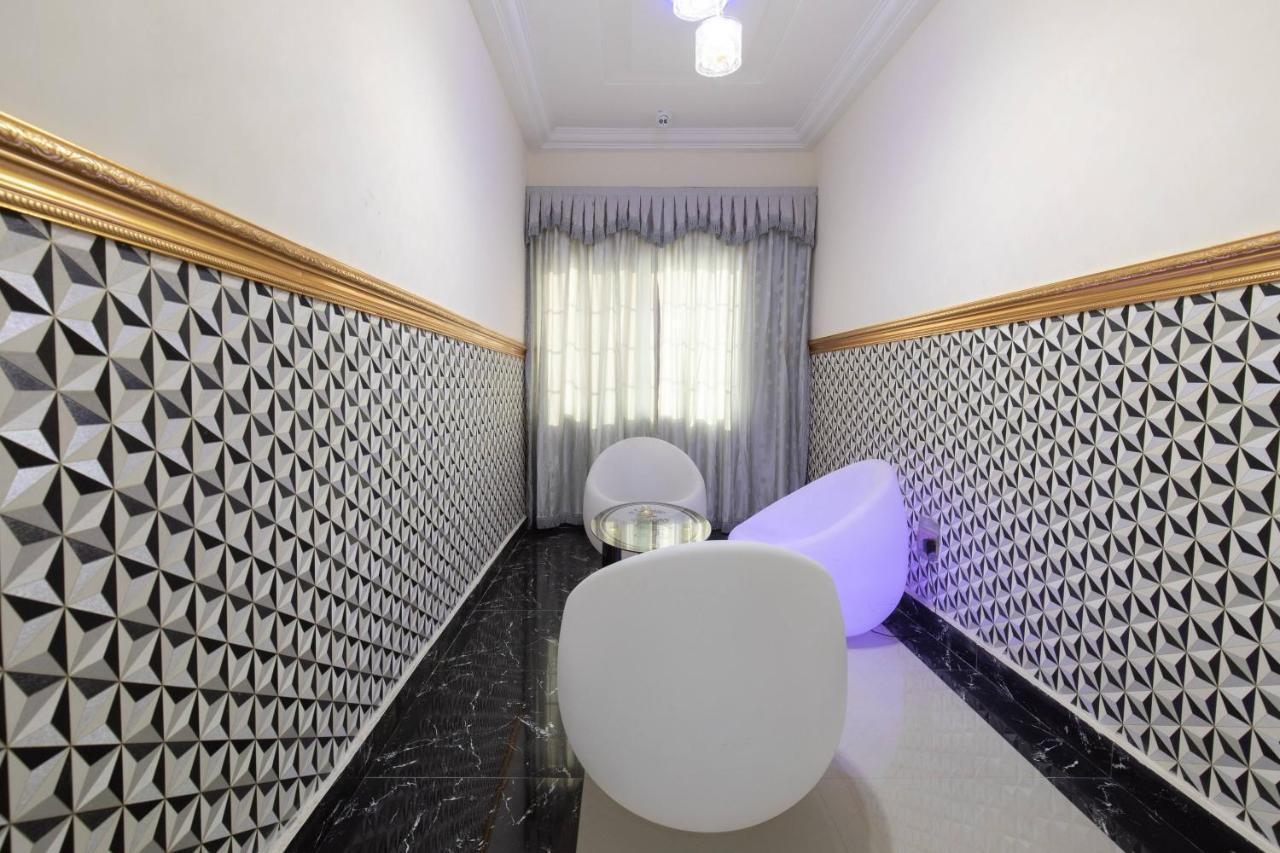 Ag Hotel And Suites Ogbodjo エクステリア 写真