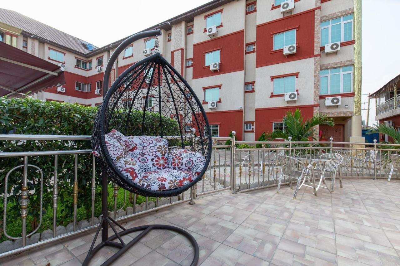 Ag Hotel And Suites Ogbodjo エクステリア 写真