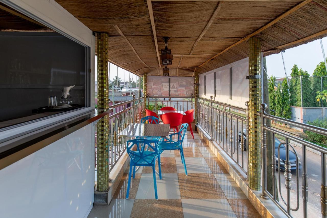 Ag Hotel And Suites Ogbodjo エクステリア 写真