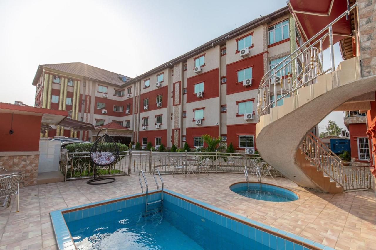 Ag Hotel And Suites Ogbodjo エクステリア 写真
