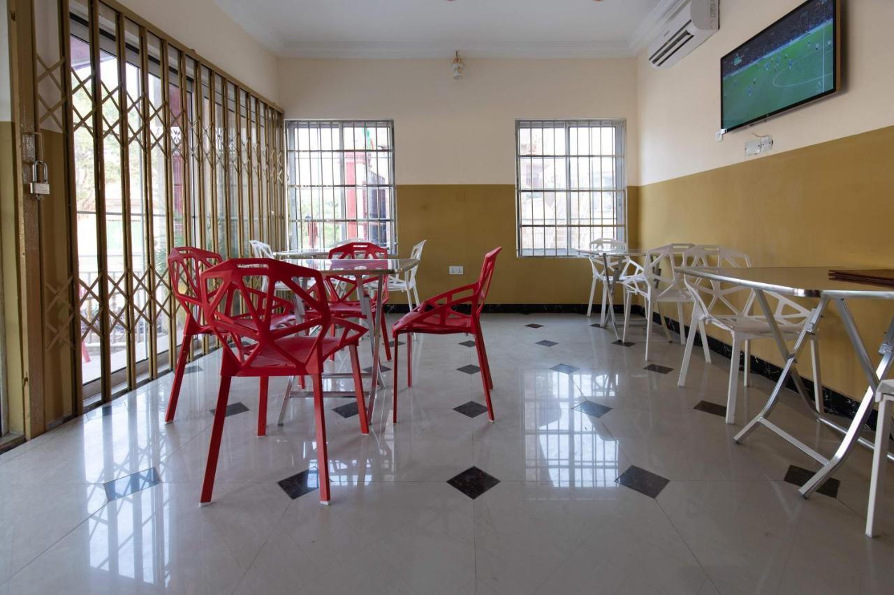 Ag Hotel And Suites Ogbodjo エクステリア 写真