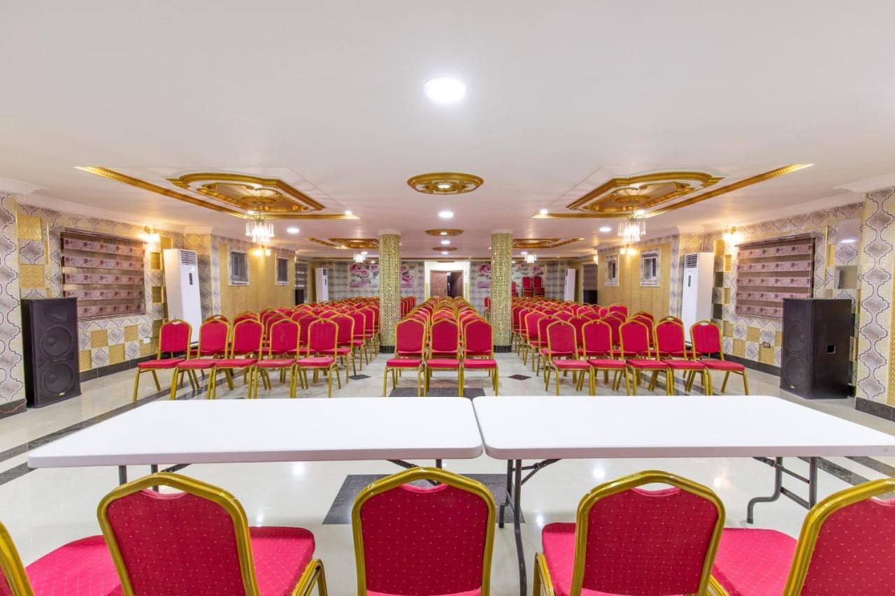 Ag Hotel And Suites Ogbodjo エクステリア 写真