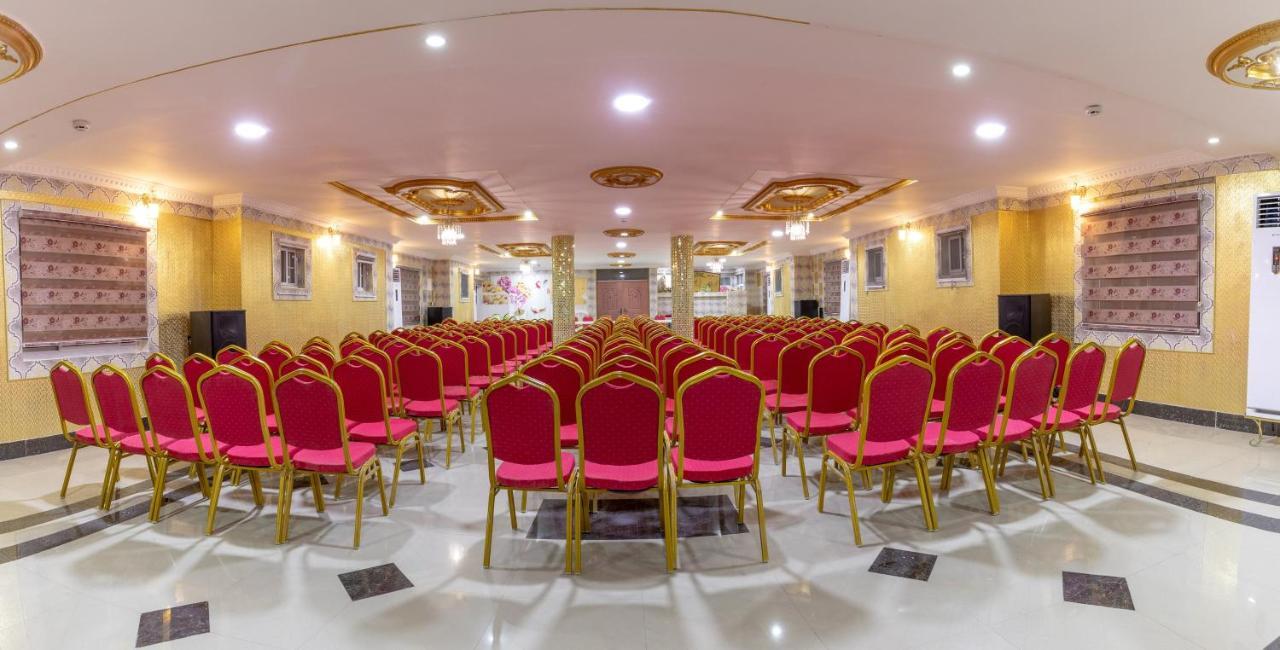 Ag Hotel And Suites Ogbodjo エクステリア 写真