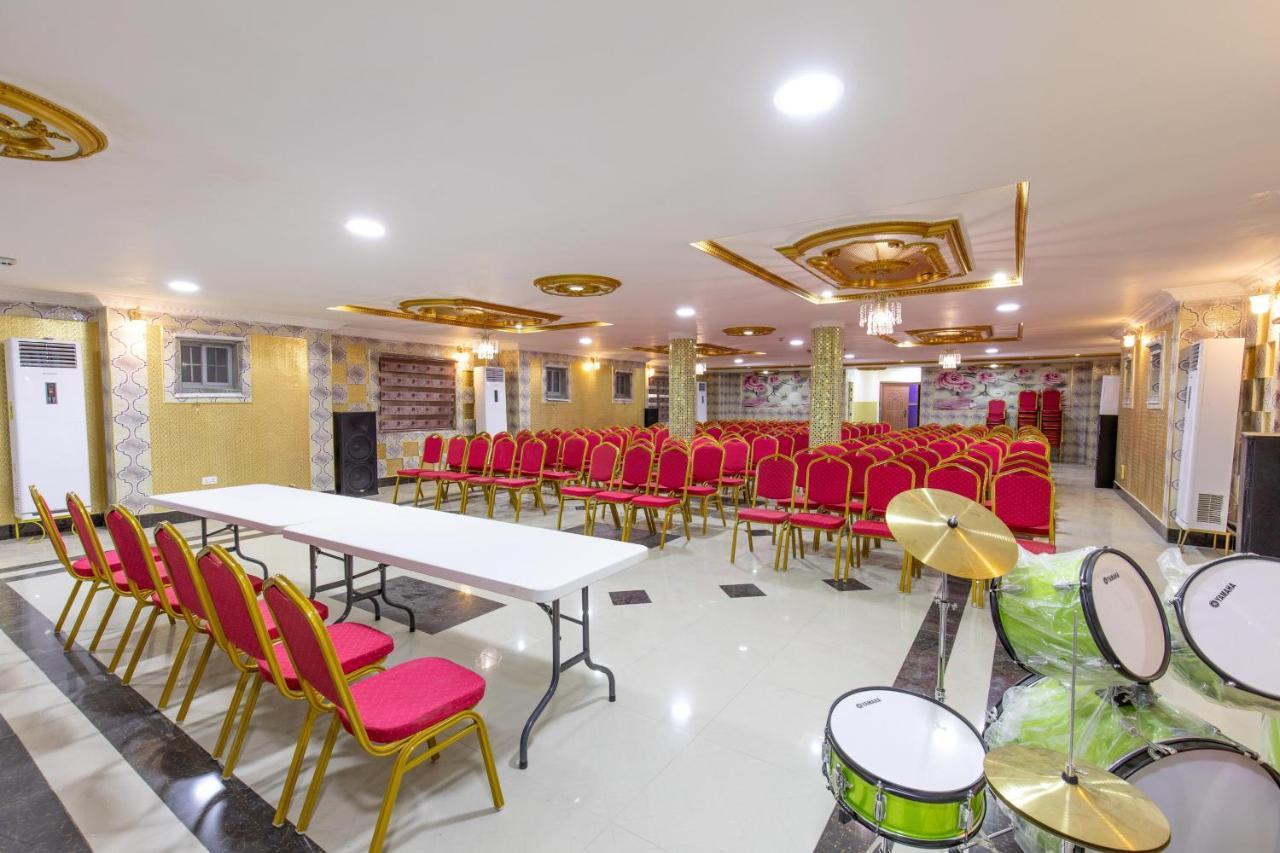 Ag Hotel And Suites Ogbodjo エクステリア 写真