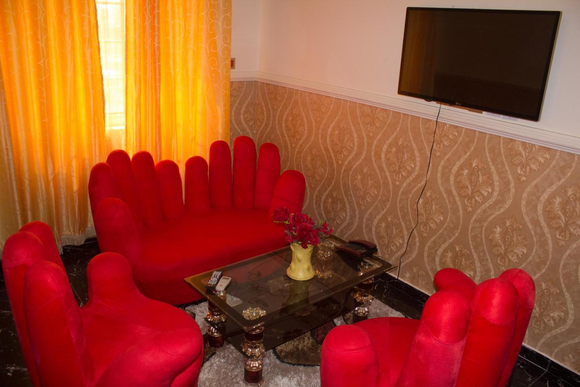 Ag Hotel And Suites Ogbodjo エクステリア 写真